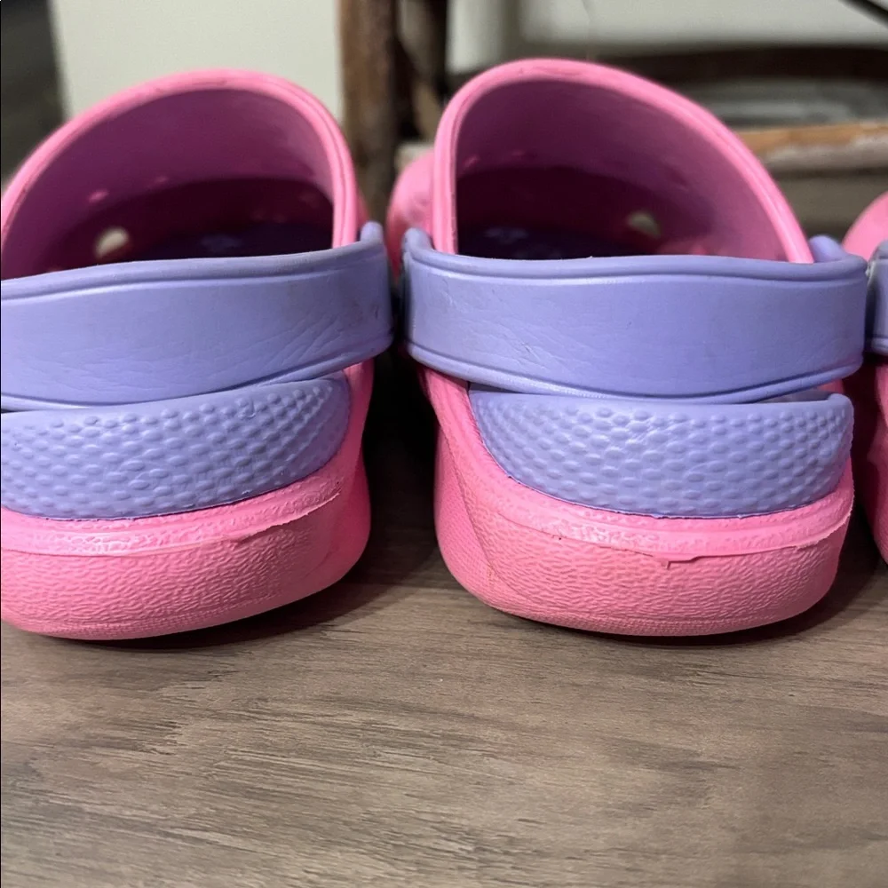 PRE OWNED Toddler Pink & Purple Clogs 150 MM CONVERTS TYPICALLY TO 7.5-8